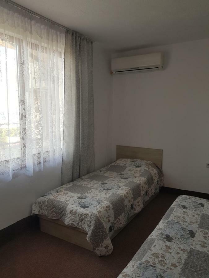 Guest Rooms Radost Balchik Exterior foto